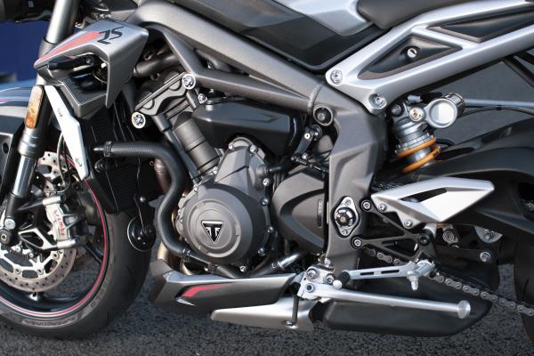 Triumph Street Triple RS (2020) Visordown review